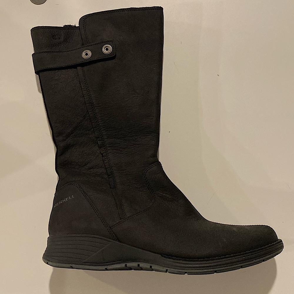 Merrell Women’s Leather Boots. Size 11 Travvy tall. Excellent condition.